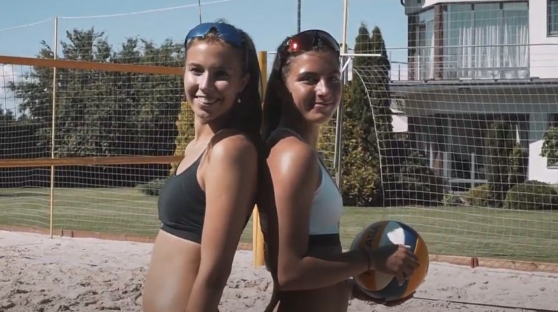 Anete Namiķe un Varvara Brailko. Foto: Latvijas Volejbola federācija