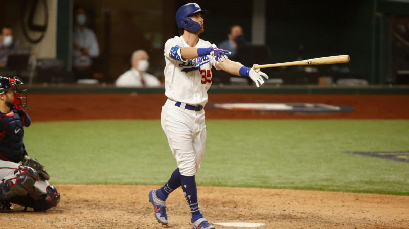 Koudijs Belindžers ar <i>Home run</i> sitienu ieveda "Dodgers" komandu Pasaules sērijā Foto:USA Today/Scanpix