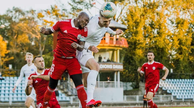 Seidū Jahaja pret Darko Lemajiču. Foto: Toms Dreiblats/RFS