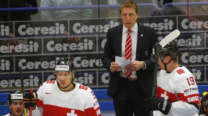 Glens Henlons, vadot Šveices izlasi. Foto: Reuters/Scanpix