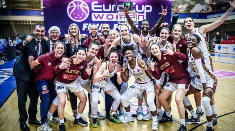 "Reyer" basketbolistes 2021. gada 9. aprīlī Seksardā. Foto: FIBA