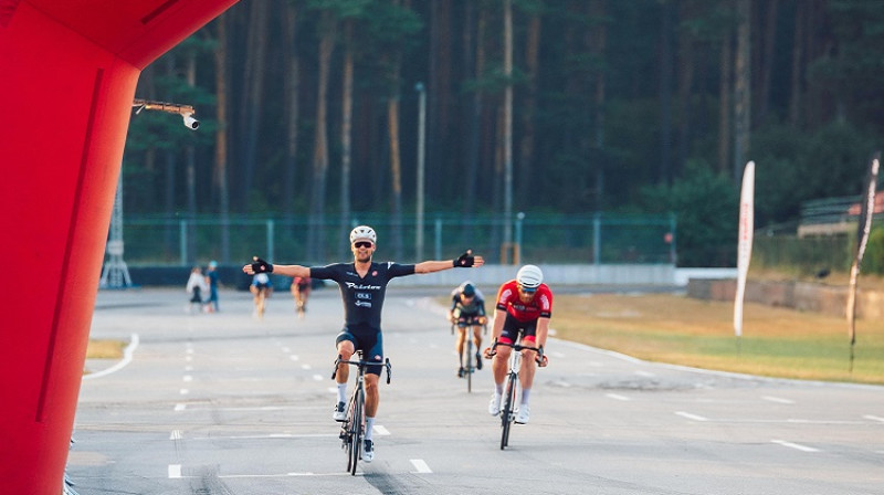 Finišs 70km distancē. Foto: Evelo tream/Kaspars Suškevičs.