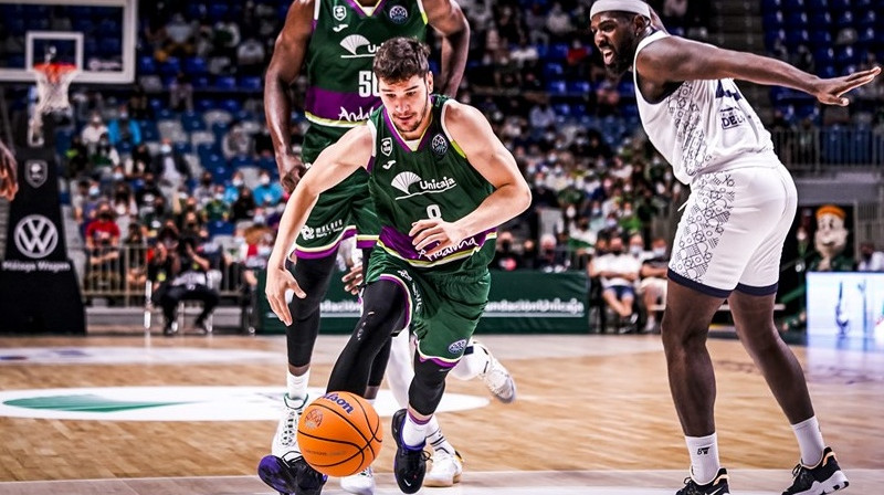 Malagas "Unicaja" basketbolists Dario Brizuela ar bumbu. Foto: FIBA