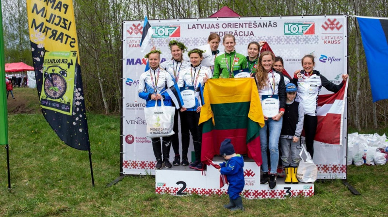 Latvijas sieviešu komanda izcīnijusi trešo vietu stafetē. Foto; Latvijas Orientēšanās federācija.