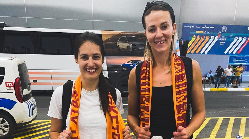 Ieva Pulvere un Aija Jurjāne 2022. gada 5. septembrī. Foto: Galatasaray