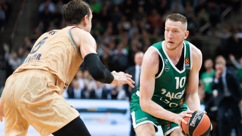 Rolands Šmits pret Janu Veseliju. Foto: D. Lukšta/Žalgiris BC