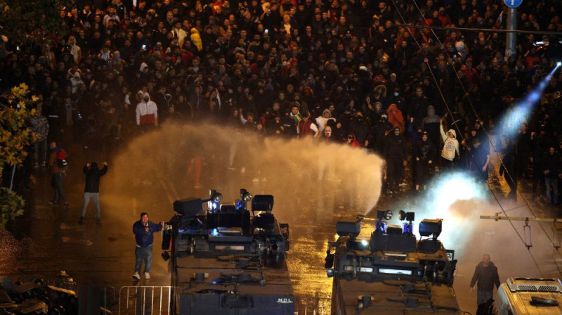 Bulgārijas policijas un līdzjutēju sadursmes. Foto: Reuters/Scanpix