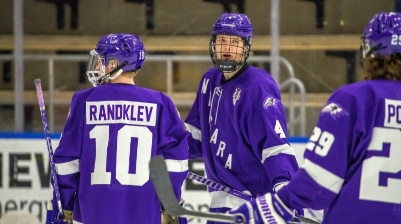 Gļebs Prohorenkovs (Nr. 4). Foto: Niagara University Athletics