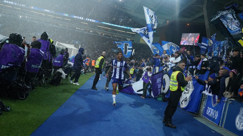 "Porto" futbolists Galeno pēc vārtu guvuma. Foto: FC Porto