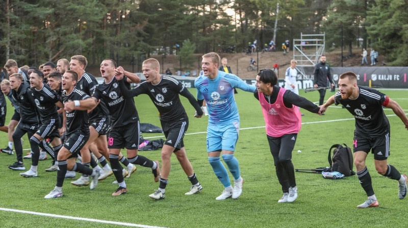 Nemmes "Kalju" futbolisti pēc uzvaras. Foto: Mati Hiis/Kalju FC