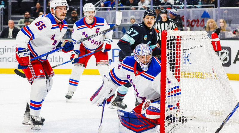 Džonatans Kviks Ņujorkas "Rangers" spēlē Sietlā. Foto: Joe Nicholson/USA Today Sports/Scanpix