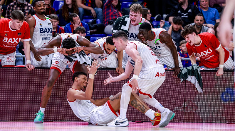Manresas komandas basketbolisti pēc veiksmīga brīža Barselonā. Foto: Bàsquet Manresa