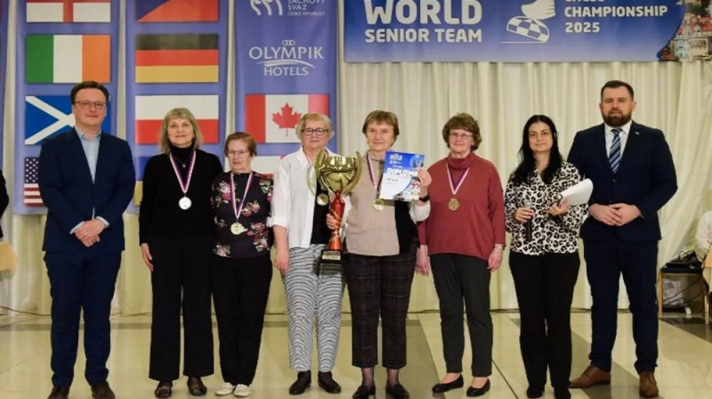 Pasaules čempiones veterānēm no Latvijas. Foto: Latvijas Šaha federācija.