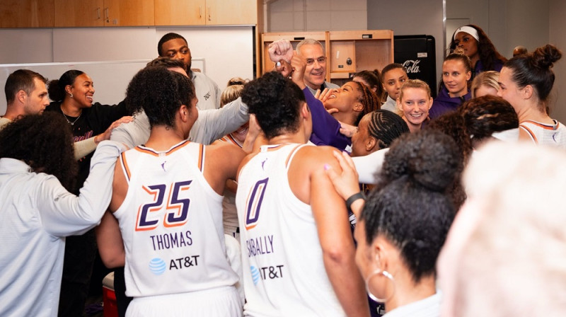 Fīniksas basketbolistes 2025. gada 23. septembrī Mineapolē. Foto: Mercury