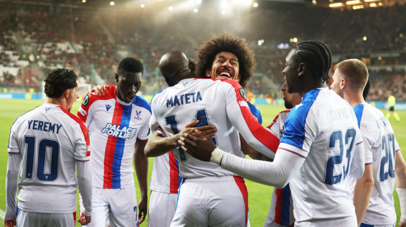 Londonas "Crystal Palace" futbolisti UEFA Eiropas Konferences līgas pusfinālā Krakovā. Foto: Beata Zawrzel/AP/Scanpix