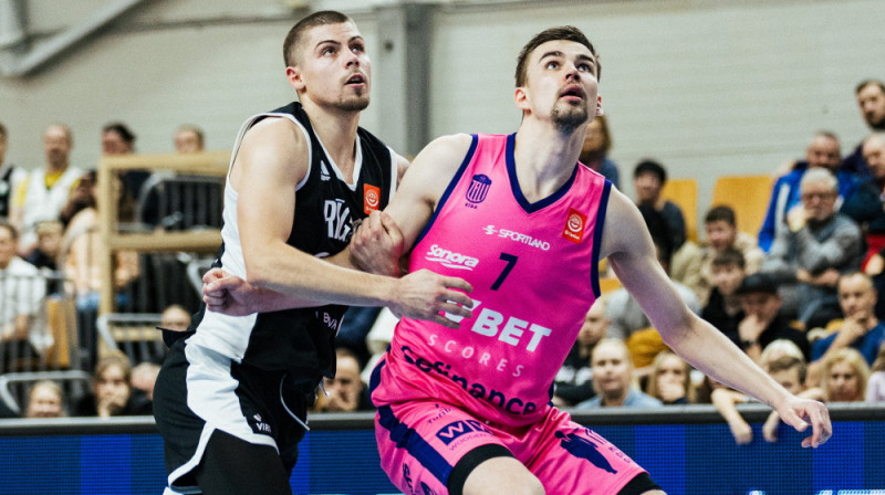 Kristaps Ķilps un Rodijs Mačoha. Foto: Mārtiņš Goldbergs/VEF Rīga