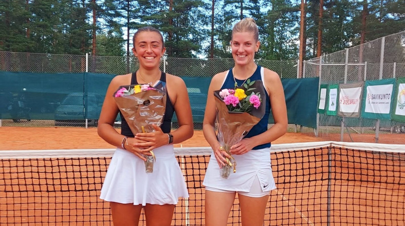 Dienvidkarēlijas fināla dalībnieces Emma Girardato un Elza Tomase. Foto: OP Savitaipale Open