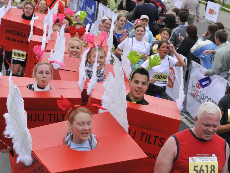 Uzņēmumiem - "Biznesa klases" stafete Rīgas maratonā