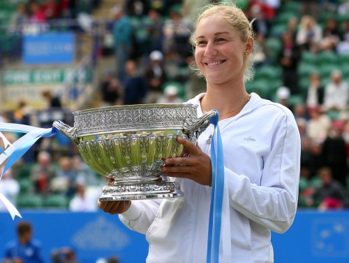 Makarova Īstbornā izcīna pirmo WTA titulu