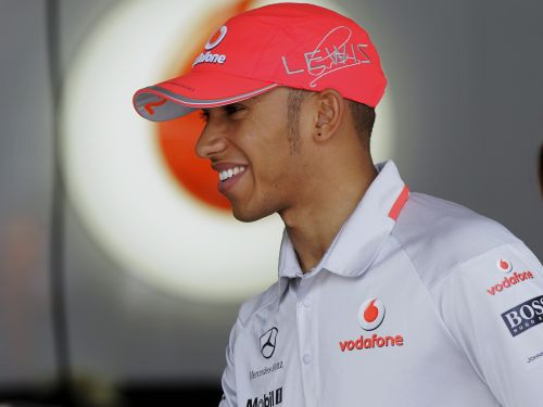 Hamiltons apmierināts ar jauno "McLaren" MP4-27 formulu