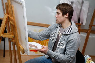 "Dinamo" hokejistu radītās gleznas izsolīs sestdien