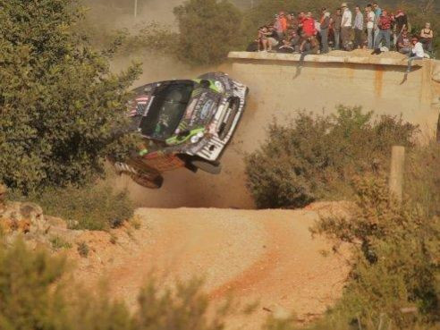 Portugāles rallija treniņos ātrākais Ožjē; Bloks avarē, nonāk slimnīcā, un rallijs beidzies