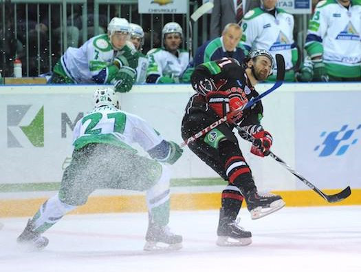 "Avangard" apspēlē "Salavat Yulaev", "Dinamo" noslīd uz pēdējo vietu