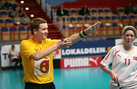 Larinovs un Gross tiesās "EuroFloorball Tour 2011"