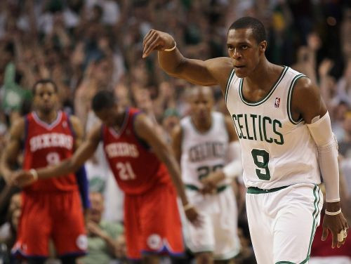 Rondo ar "triple double" aizved "Celtics" līdz "Heat"