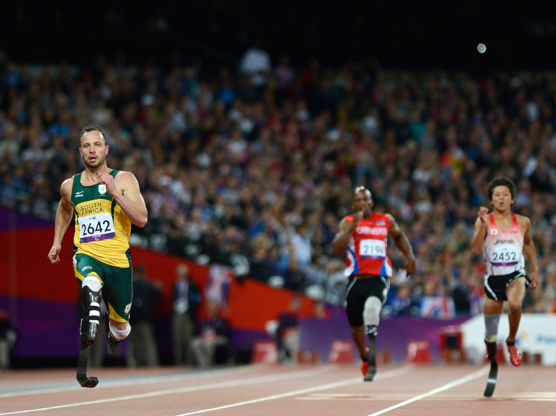Pistoriuss labo pasaules rekordu 200 metros