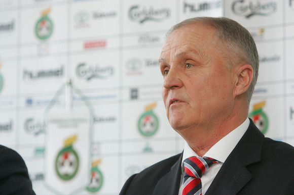 Lietuvas Futbola federācijas prezidentu tur aizdomās par UEFA naudas izlaupīšanu