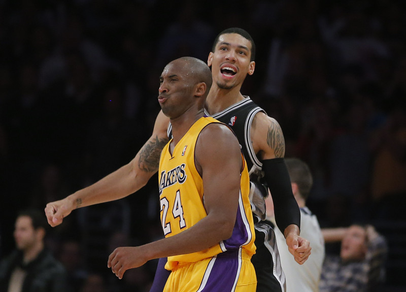 "Lakers" zaudējums pret "Spurs"; "Knicks" turpina uzvarēt