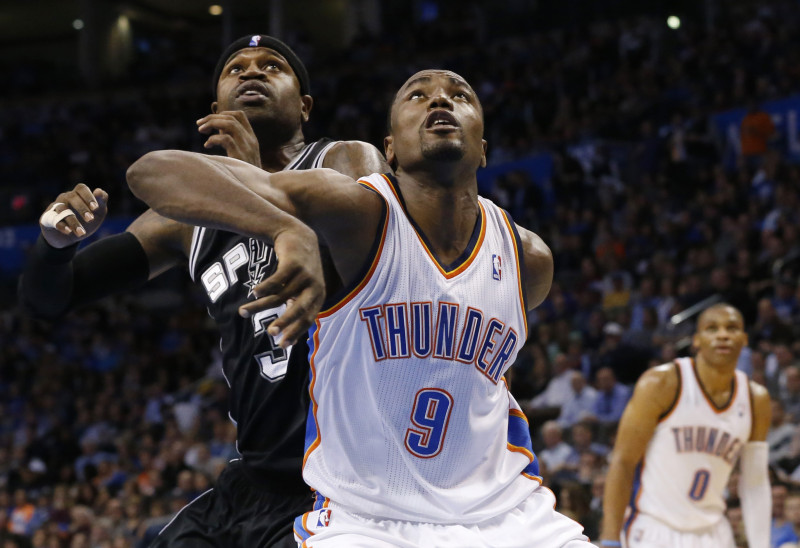 NBA: Līderu duelī "Thunder" uzveic "Spurs"