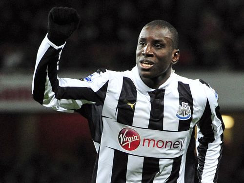 Demba Bā oficiāli pievienojas Londonas "Chelsea"