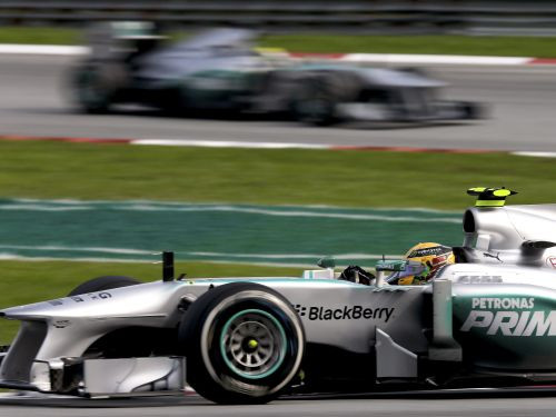 Arī Hamiltons kritizē riepas, "Pirelli" pagaidām neko negrasās mainīt