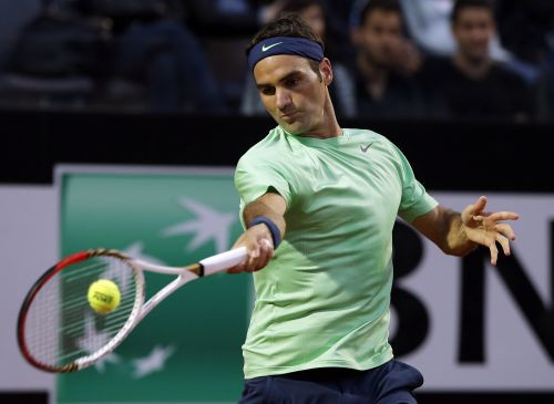 Federers šomēnes spēlēs Hamburgā un Gštādē