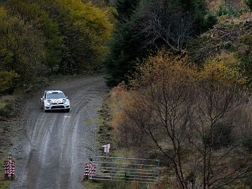 WRC sezona noslēdzas ar čempiona Ožjē devīto uzvaru