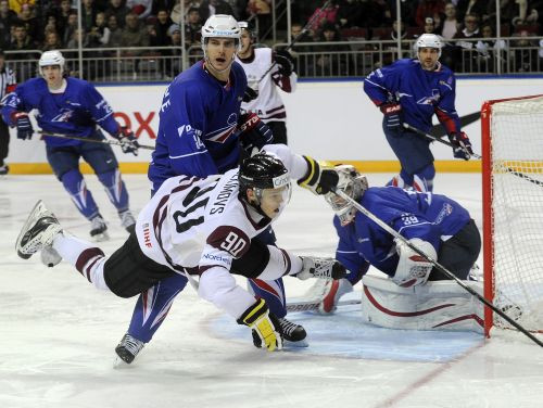 Latvijas hokejisti 16. reizi uzņems Franciju