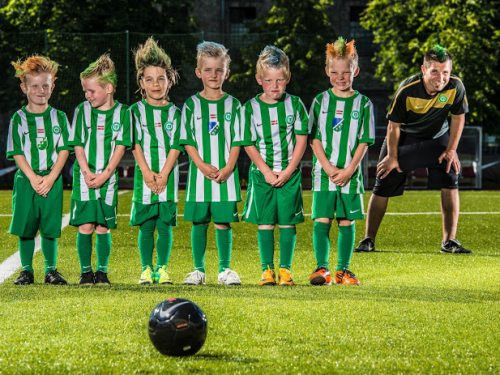 Futbola skola "Metta" aicina zēnus un meitenes pievienoties savai komandai