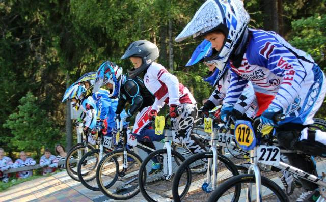 "SMScredit.lv BMX čempionāta" Madonas posmā aizraujošas cīņas un Lejiņa uzvara