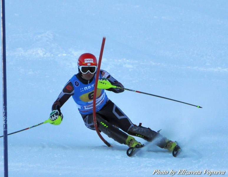 Kalnu slēpotājs K.Zvejnieks uzvar slalomā Somijā