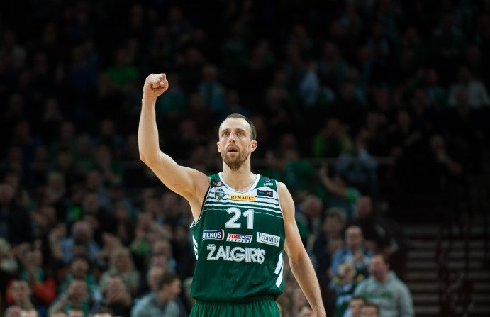 LKL: 10 000 klātbūtnē Kauņā "Žalgiris" otro reizi sezonā apspēlē "Rytas"