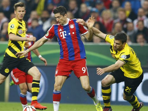 "Bayern" netrāpa nevienu pendeli, kausa finālā iekļūst Dortmunde