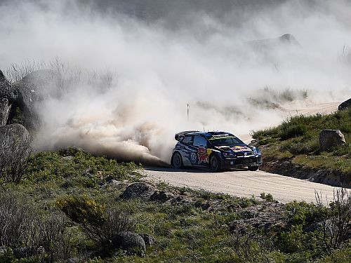 Padonam nepaveicas, Ožjē pārliecinošā vadībā Itālijas WRC posmā