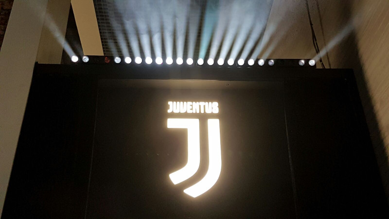 Turīnas ''Juventus'' tiek pie jauna un vēl neredzēta kluba logo