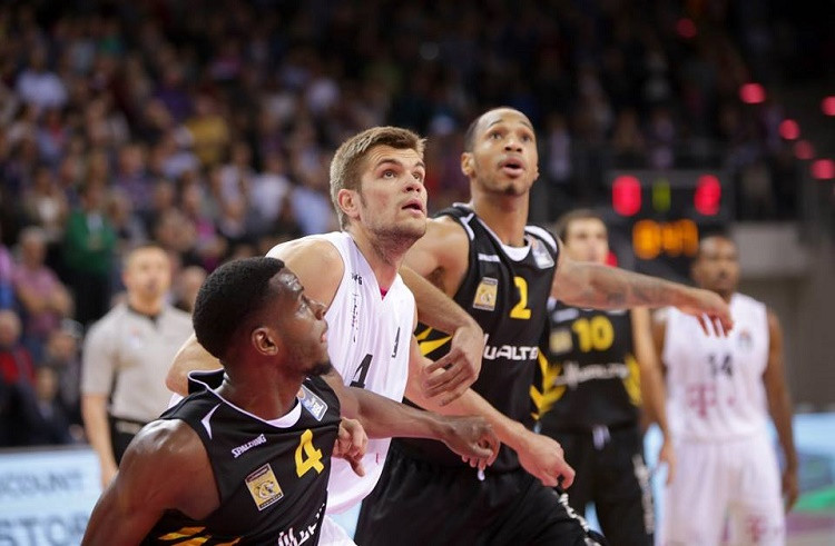Siliņš un Hortons ieved "Telekom Baskets" FIBA kausa izslēgšanas spēlēs