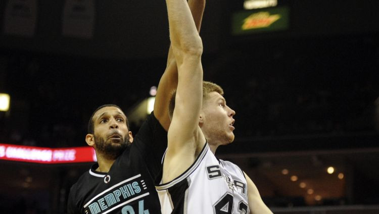 "Spurs" pret "Clippers": kā mainīsies Bertāna spēle pēc Gazola atgriešanās?