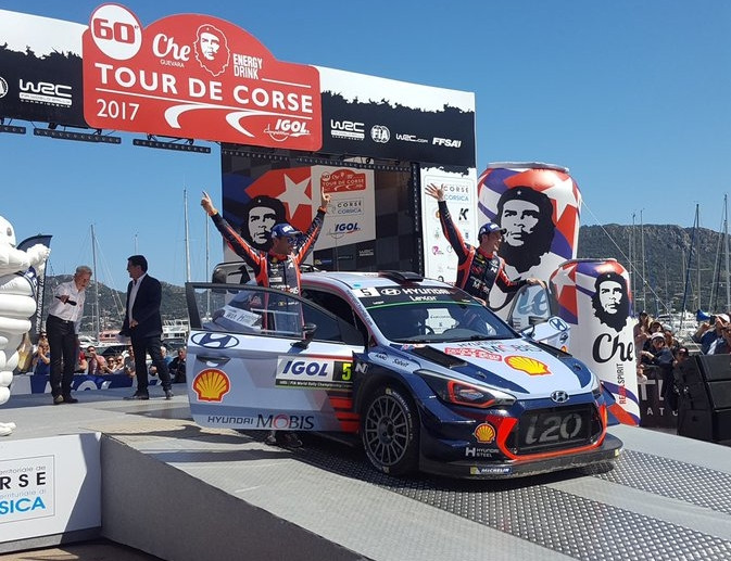 Korsikas WRC rallijā uzvar Noivils, čempionāta vadībā Ožjē