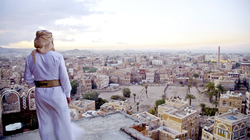 Britu režisora Šona Makalistera filmu dubultseanss ar spēcīgiem cilvēkstāstiem no Tuvo Austrumu karstajiem punktiem