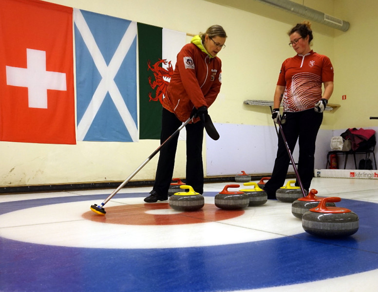 Latvijas sieviešu kērlinga izlase startēs turnīrā Šveicē